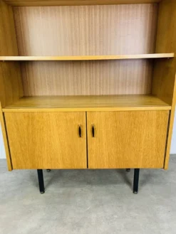 Etagère bibliothèque moderniste des années 50, chêne clair, vintage
