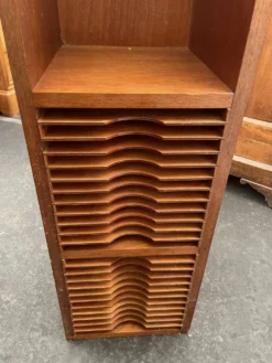 Etagère classeur verticale