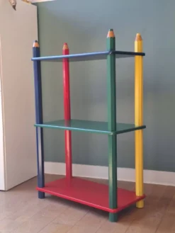 Etagère crayon style memphis