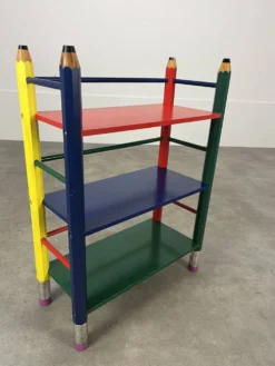 Etagère crayon style Pierre Sala pour enfants