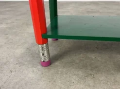 Etagère crayon style Pierre Sala pour enfants