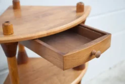Etagère d'angle en bois