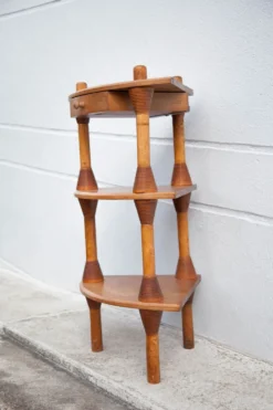 Etagère d'angle en bois