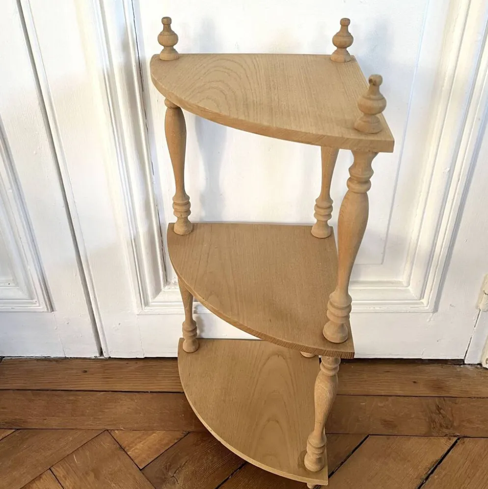 Etagère d'angle en bois brut