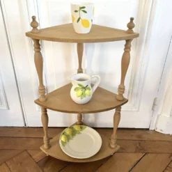 Etagère d'angle en bois brut