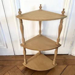 Etagère d'angle en bois brut