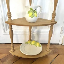Etagère d'angle en bois brut