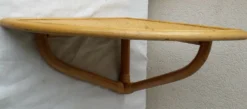 Etagère d'angle en rotin