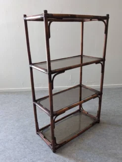 Etagère en bambou teinté et verre fumé, France vers 1970