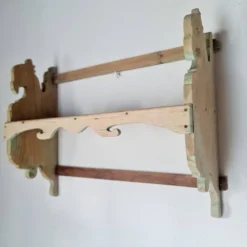 Etagère murale ancienne en bois brut - vert patiné