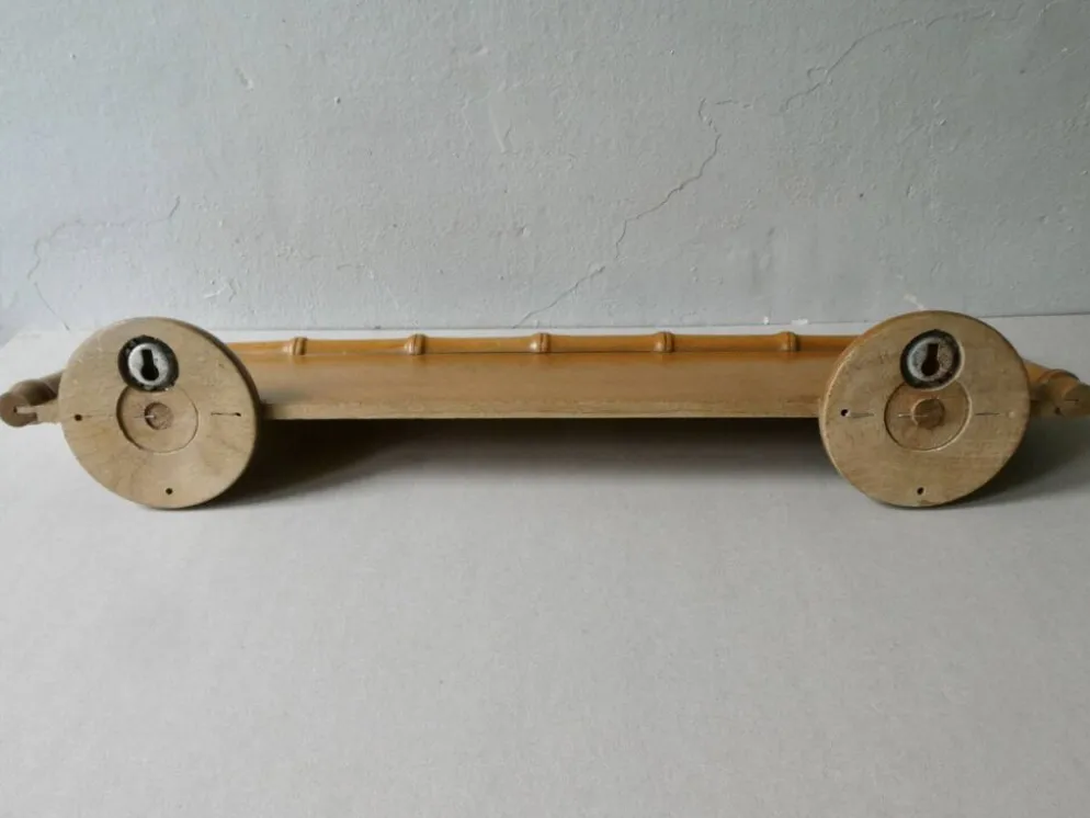 Etagère murale en bois, imitant le bambou