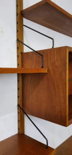 Etagère murale modulable par Poul Cadovius, 1960