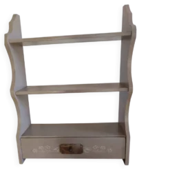 Etagère murale relooquée