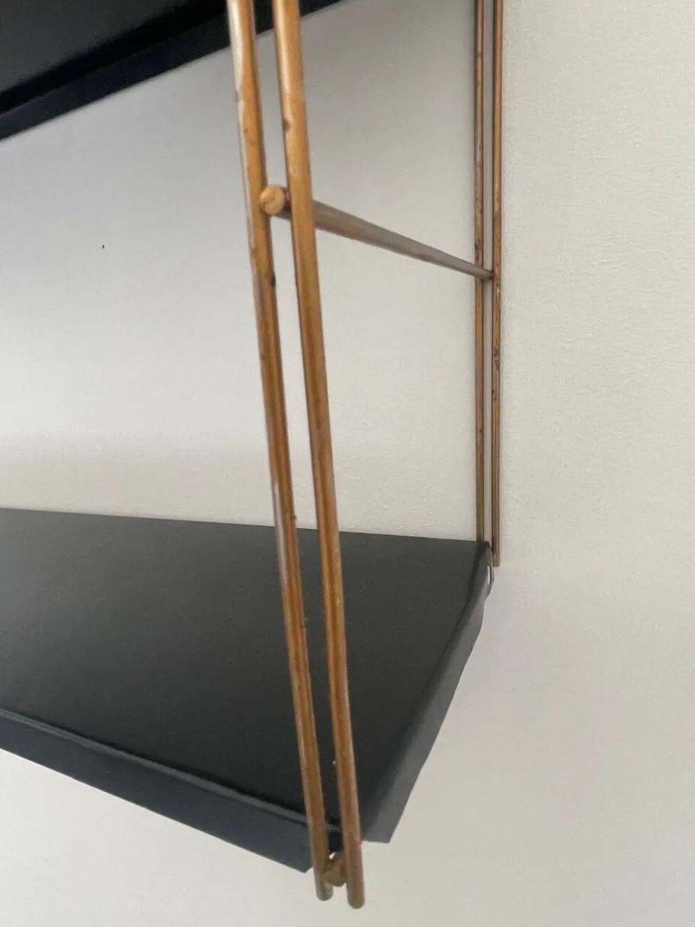 Etagère murale vintage modulable, metal et laiton circa 1960s