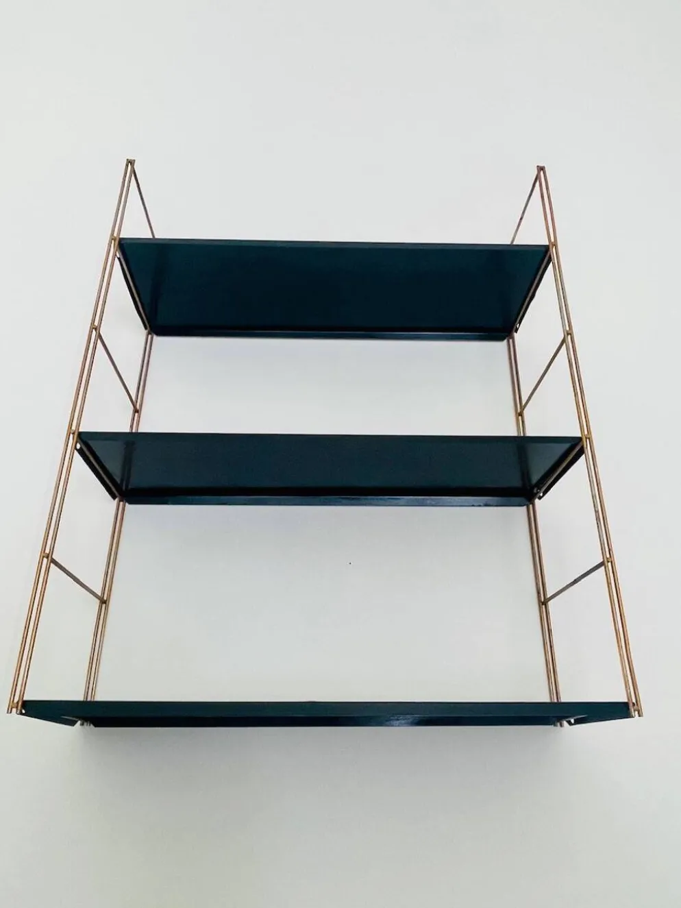 Etagère murale vintage modulable, metal et laiton circa 1960s