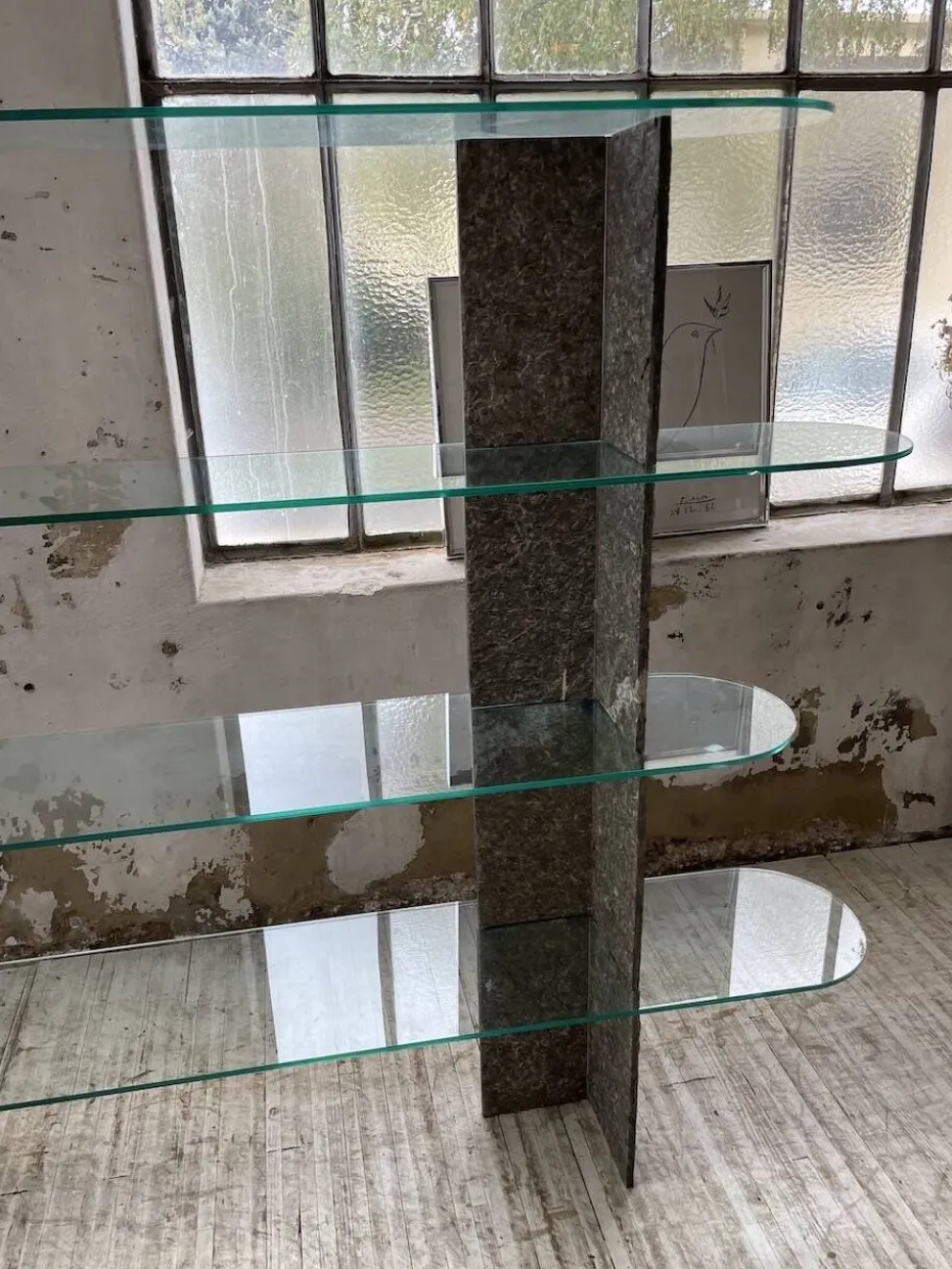 Etagère sculpture pierre et verre Roche Bobois années 70
