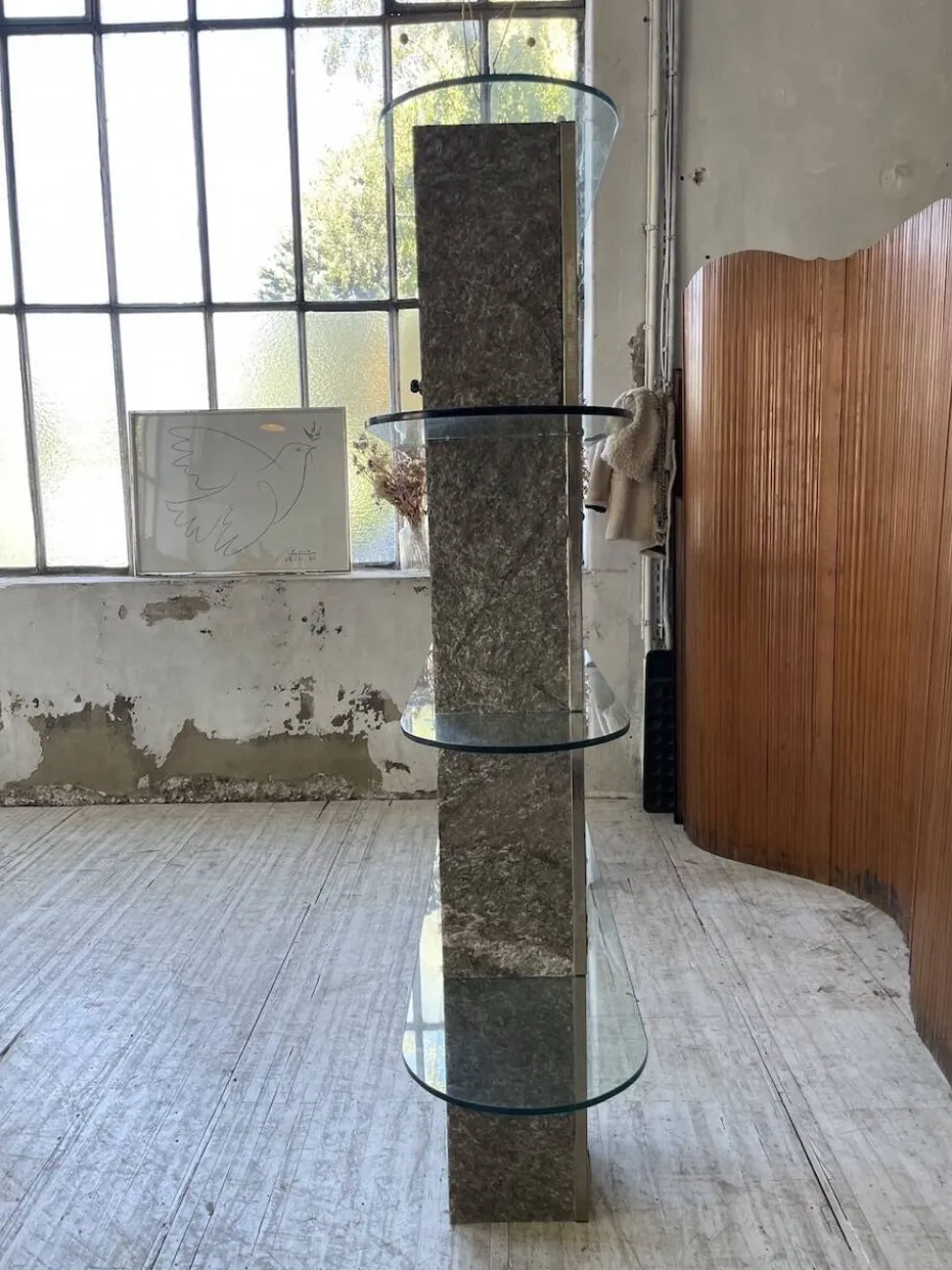 Etagère sculpture pierre et verre Roche Bobois années 70