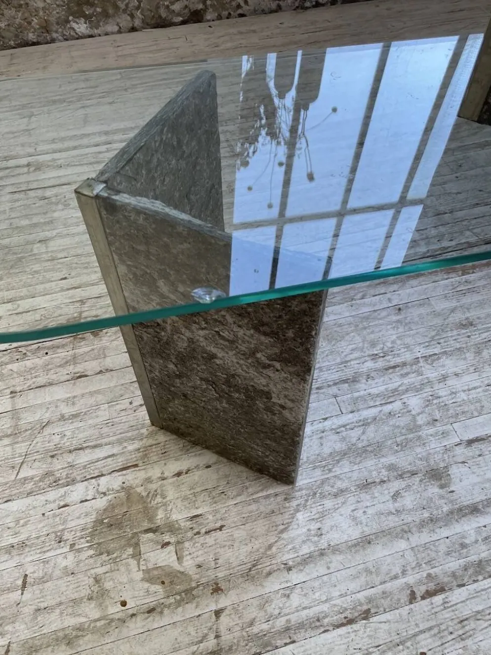 Etagère sculpture pierre et verre Roche Bobois années 70