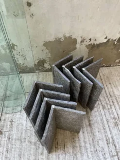 Etagère sculpture pierre et verre Roche Bobois années 70
