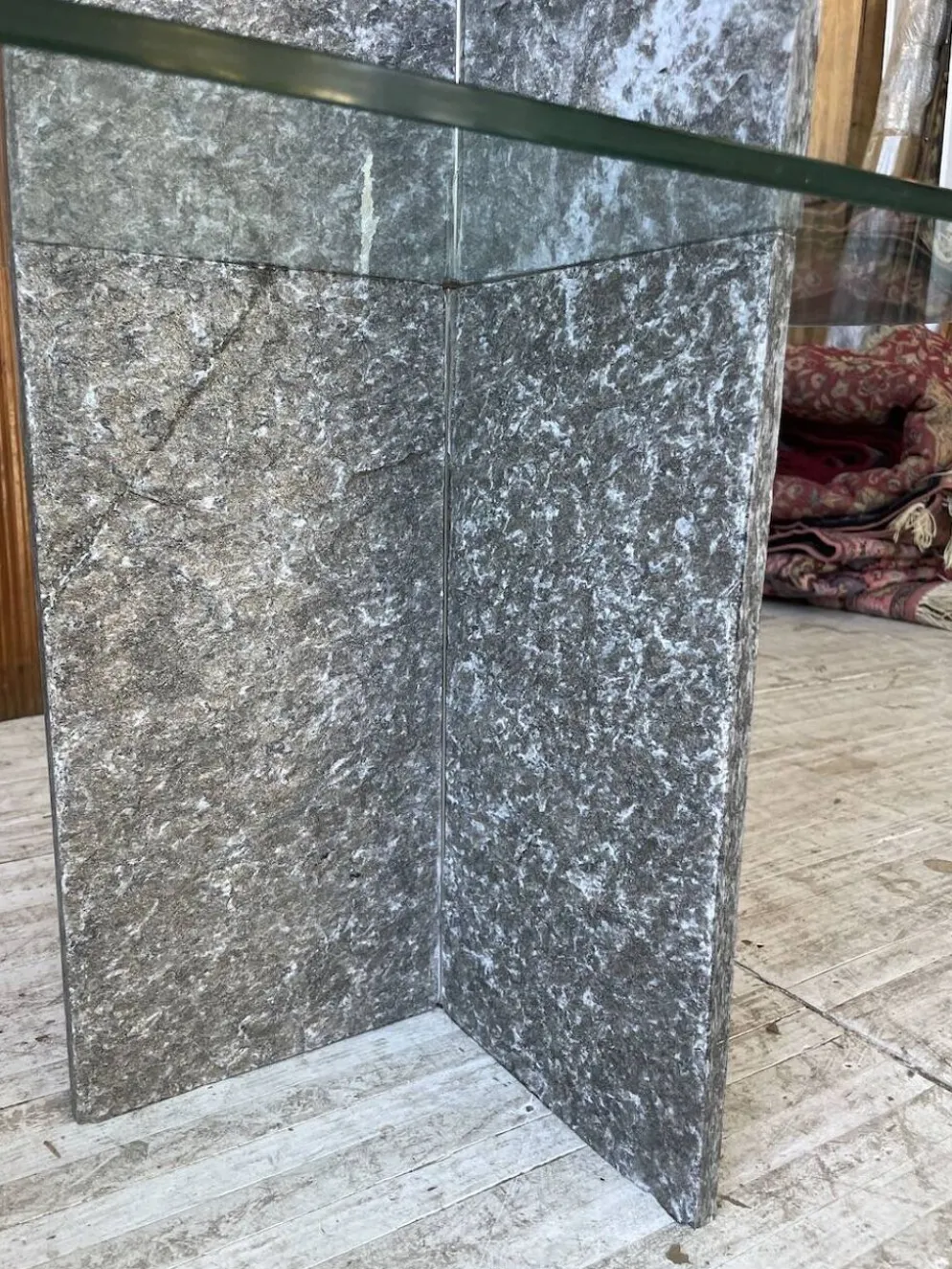 Etagère sculpture pierre et verre Roche Bobois années 70