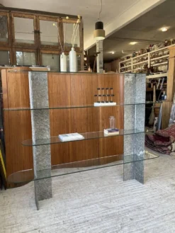 Etagère sculpture pierre et verre Roche Bobois années 70