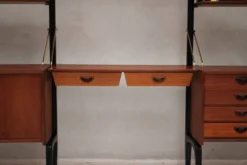 Etagère sur pieds 3-baies par Louis Van Teeffelen