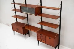 Etagère sur pieds 3-baies par Louis Van Teeffelen