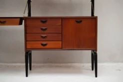 Etagère sur pieds 3-baies par Louis Van Teeffelen