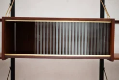 Etagère sur pieds 3-baies par Louis Van Teeffelen