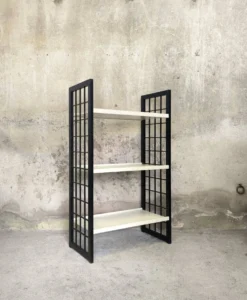 Etagère vintage en bois noir et blanche