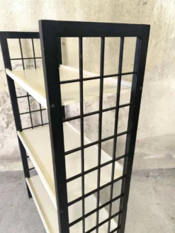 Etagère vintage en bois noir et blanche