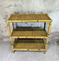 Etagère vintage en rotin