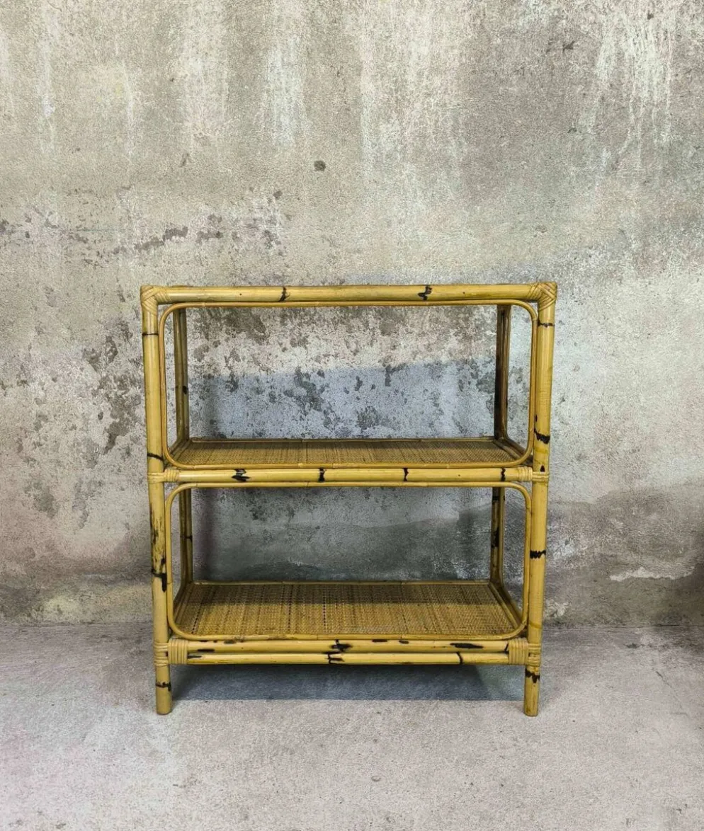 Etagère vintage en rotin