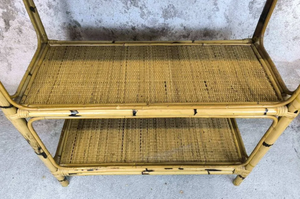 Etagère vintage en rotin