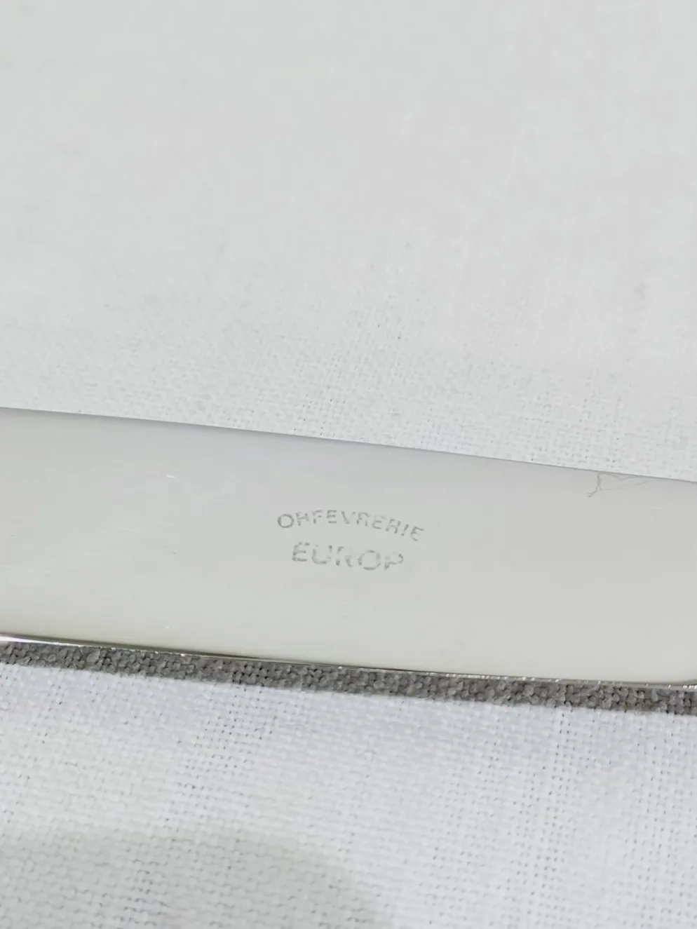 Europ - 12 Couteaux en métal argenté Uniplat