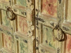 Exceptionnelle armoire de style indien - Superbe patine