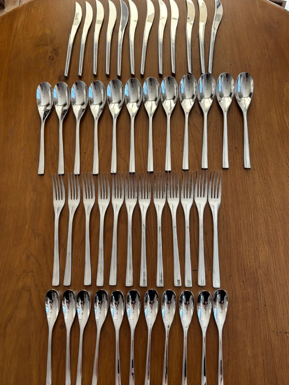 Exceptionnelle ménagère Couzon Neuvième Art – 123 pièces – inox 18/10
