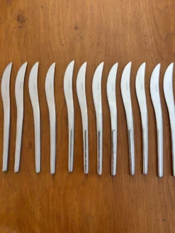 Exceptionnelle ménagère Couzon Neuvième Art – 123 pièces – inox 18/10