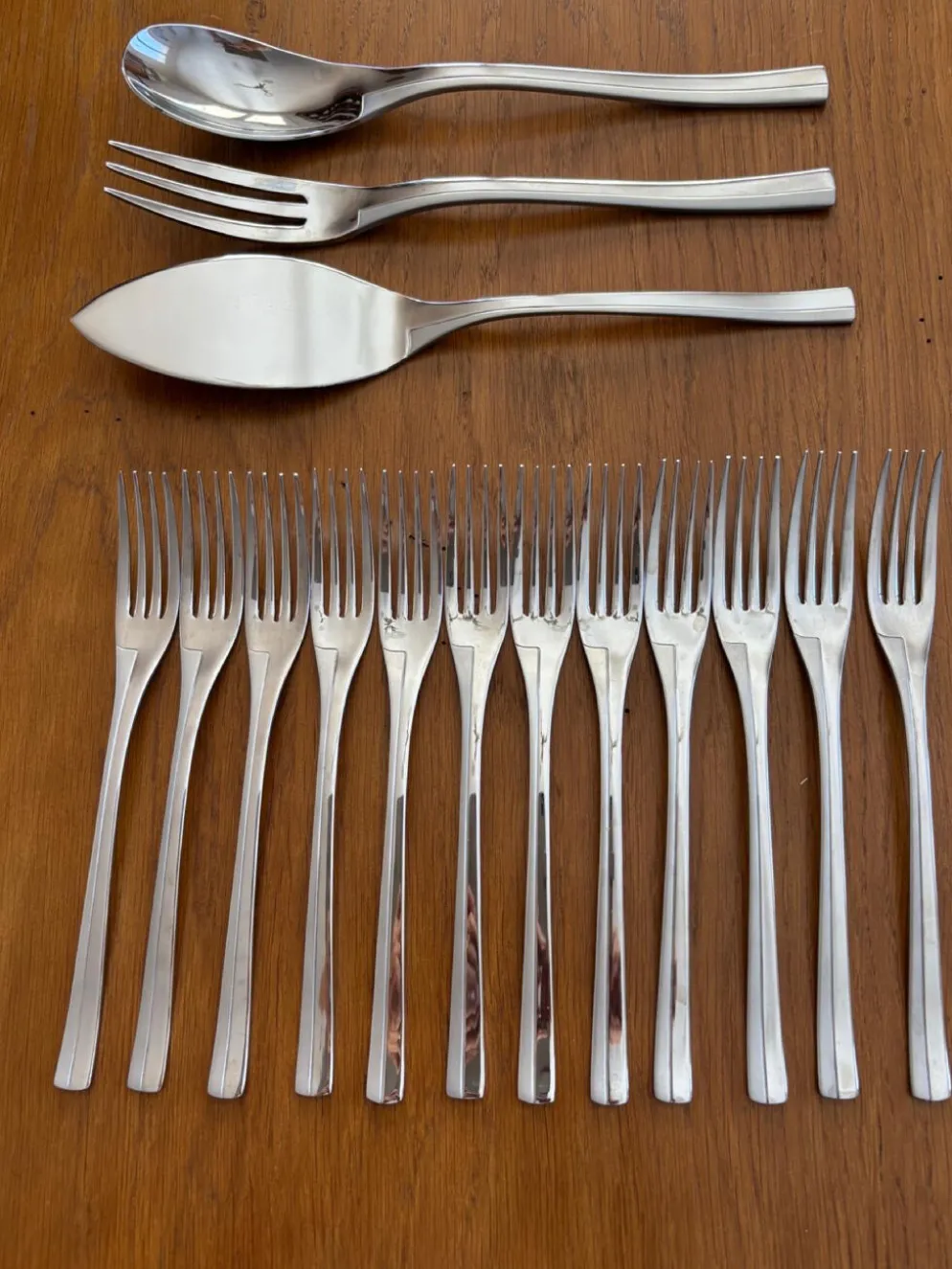 Exceptionnelle ménagère Couzon Neuvième Art – 123 pièces – inox 18/10