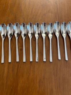 Exceptionnelle ménagère Couzon Neuvième Art – 123 pièces – inox 18/10