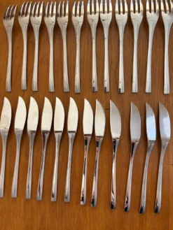 Exceptionnelle ménagère Couzon Neuvième Art – 123 pièces – inox 18/10