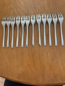 Exceptionnelle ménagère Couzon Neuvième Art – 123 pièces – inox 18/10