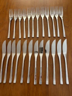 Exceptionnelle ménagère Couzon Neuvième Art – 123 pièces – inox 18/10