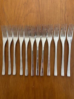 Exceptionnelle ménagère Couzon Neuvième Art – 123 pièces – inox 18/10