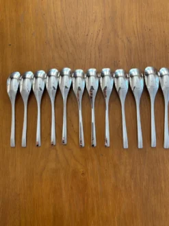 Exceptionnelle ménagère Couzon Neuvième Art – 123 pièces – inox 18/10