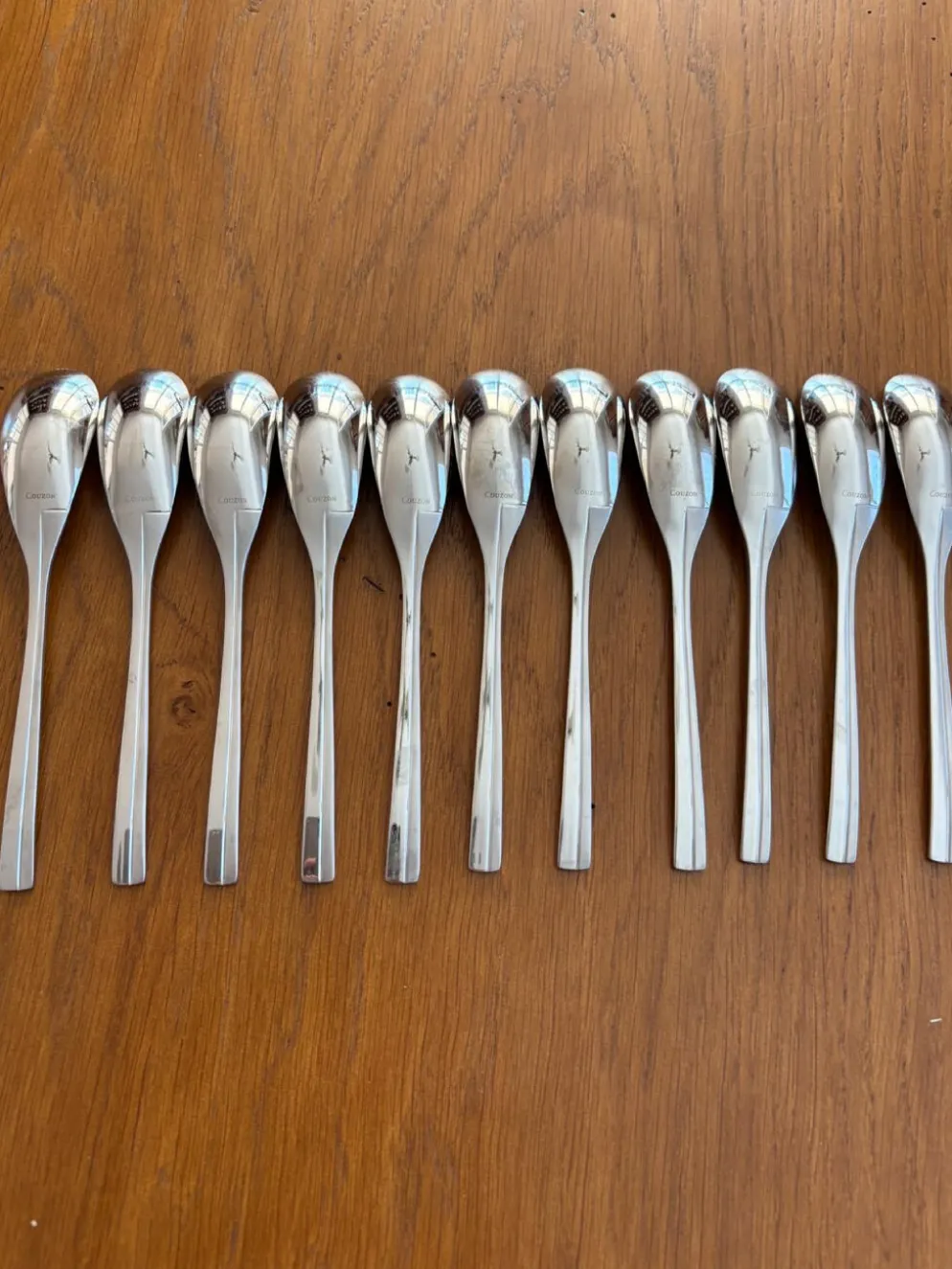 Exceptionnelle ménagère Couzon Neuvième Art – 123 pièces – inox 18/10