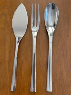 Exceptionnelle ménagère Couzon Neuvième Art – 123 pièces – inox 18/10