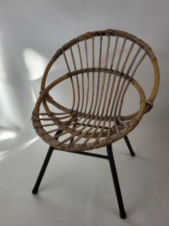 Fauteuil enfant rotin et métal années 60