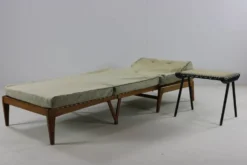 Fauteuil / lit de repos design français du milieu du siècle par George Tigien