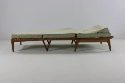 Fauteuil / lit de repos design français du milieu du siècle par George Tigien